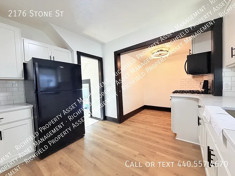2176 Stone St — Photo 5