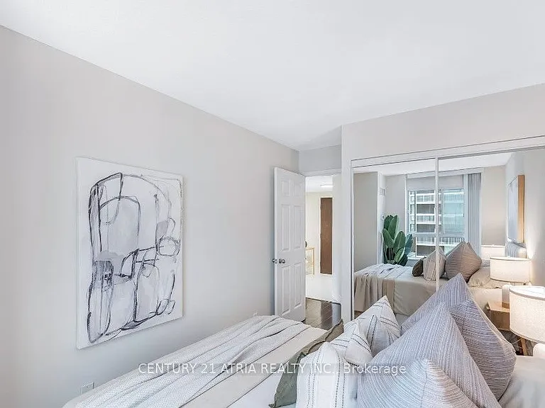 44 Gerrard St W #1206 — Photo 10