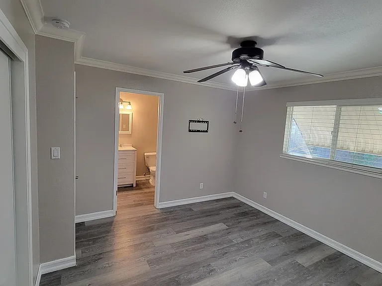 475 Georgetown Ave — Photo 7