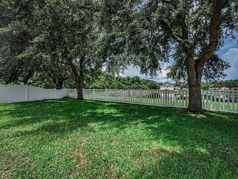 17029 Torvest Ct — Photo 32