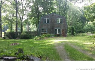 261 Valentine Rd, Pomfret Center, CT 06259