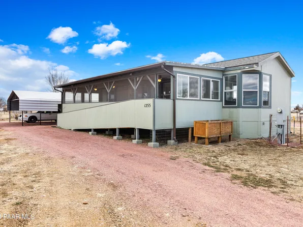 1255 W Brand Iron Rd, Paulden, AZ 86334