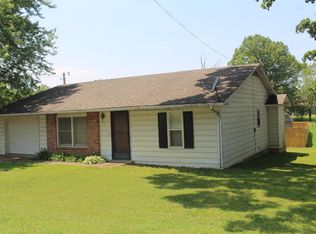 705 N Oakland Ave, Bolivar, MO 65613