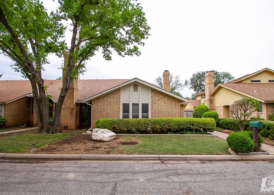 1st image of 3911 Driftwood Dr