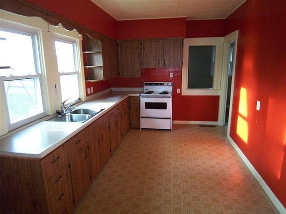5th image of 25 E Weaver St