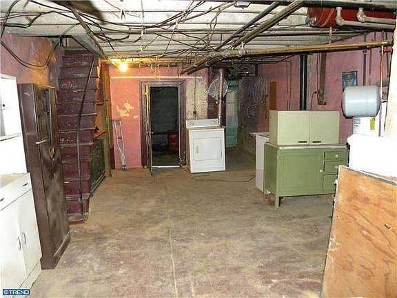5th image of 1515 E Hunting Park Ave