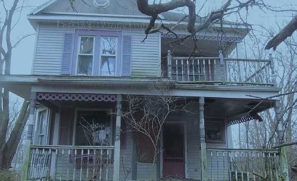 2nd image of 301 W William St