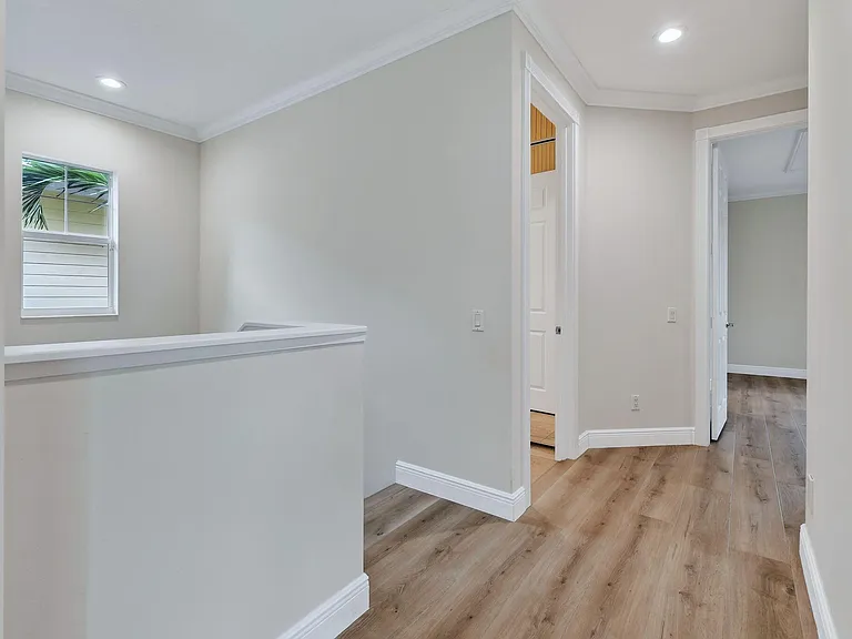 303 Caravelle Dr — Photo 26