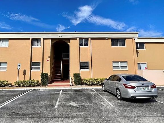 2nd image of 1000 Lake Of The Woods Blvd APT H101