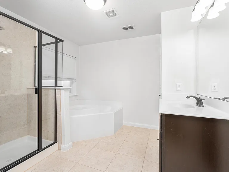 437 Lipizzan Ln — Photo 17