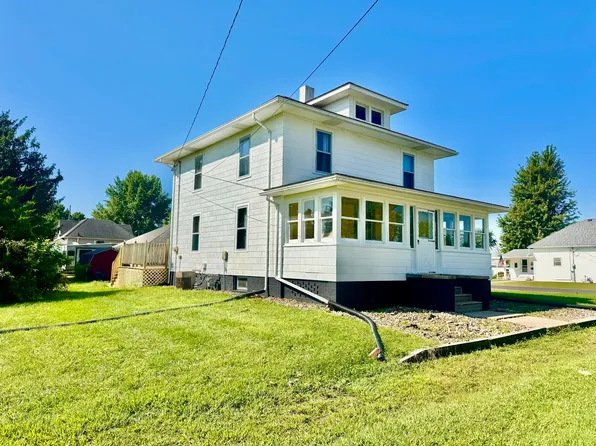 608 W Main St, Aledo, IL 61231