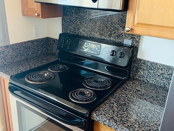 3rd image of 271 S Ventura Rd Unit 297