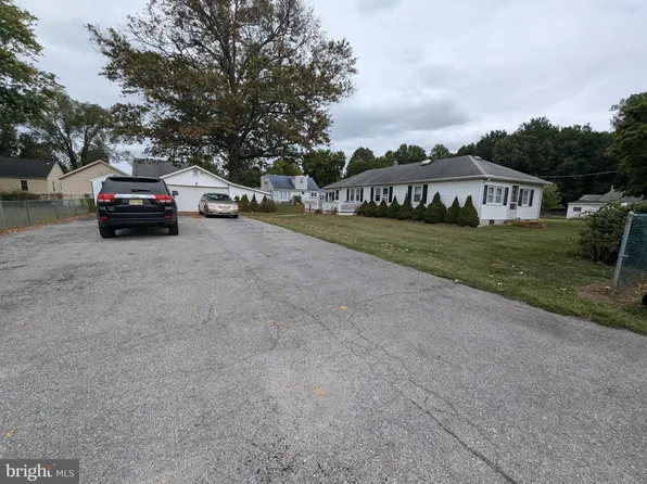 64 Dartmouth Rd, Pennsville, NJ 08070