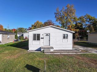 1127 Vanderburgh Pl, Port Huron, MI