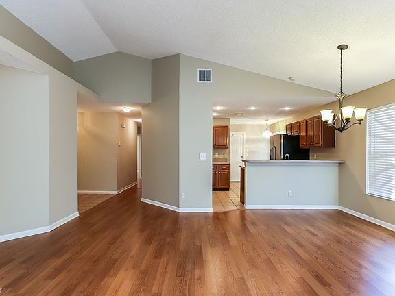 f1a13ae6-b04f-4deb-8685-bd5d6da29658-w_1500-h_1000