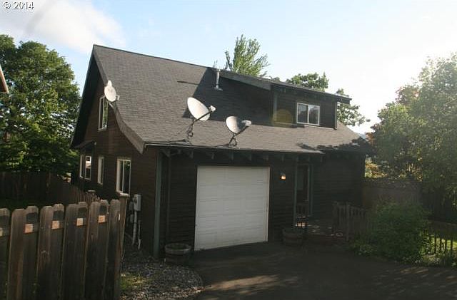 1st image of 1545 Columbia St