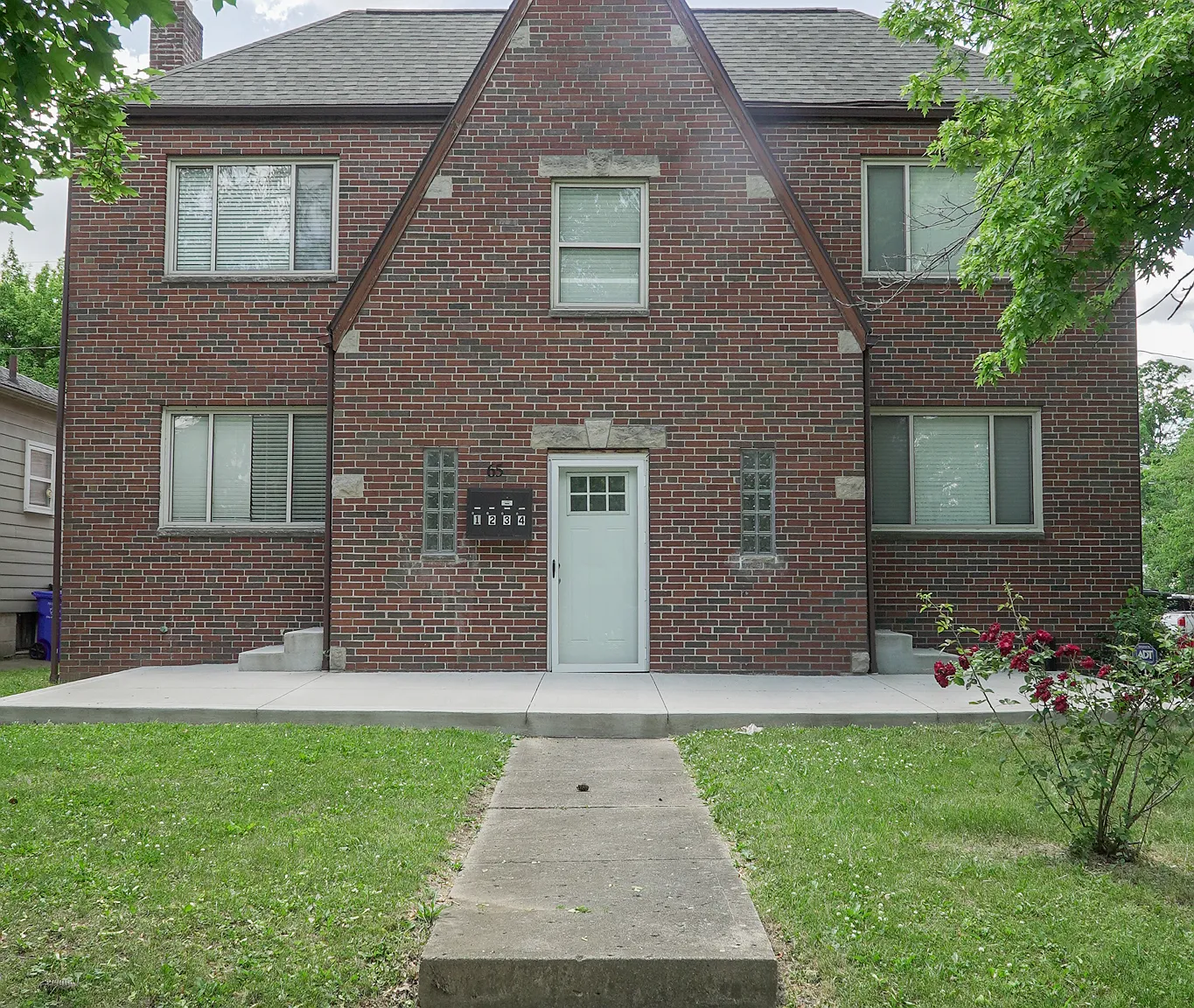 65 N Brinker Apt 2 - 2 — Photo 2