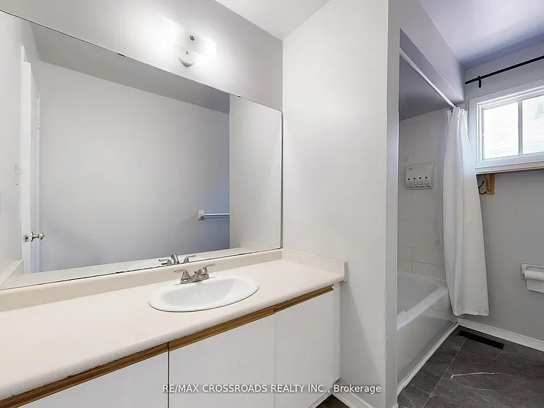 35 Forest Grove Dr — Photo 7
