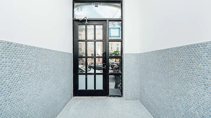 Rented by Nooklyn NYC LLC | media 16