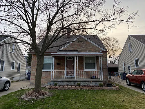 825 N Edison Ave Photo 1