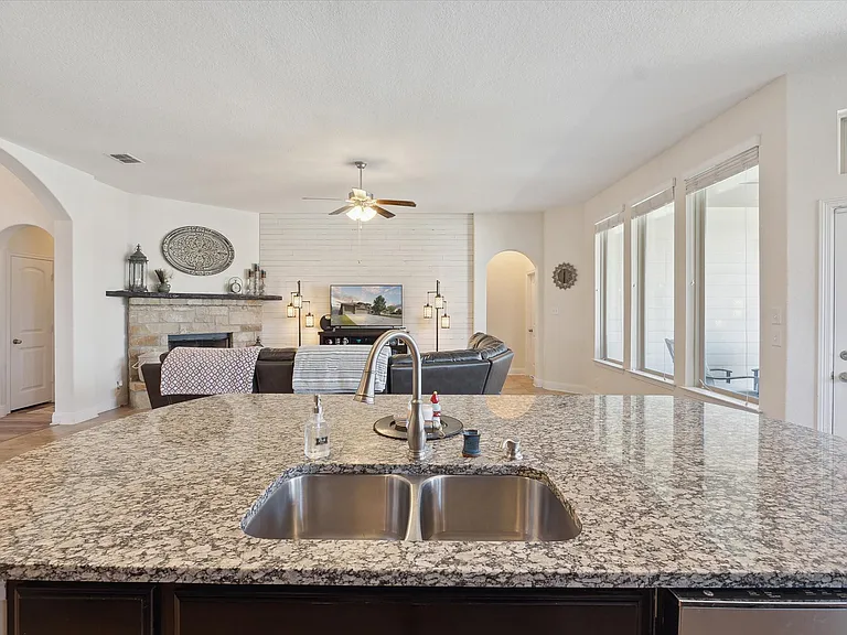 1614 Sun Canyon Blvd — Photo 43