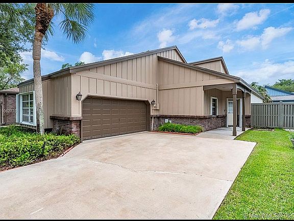 2nd image of 6565 Windsor Dr