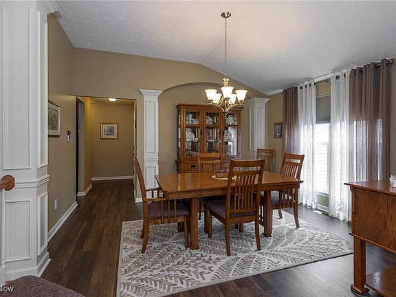 4th image of 2180 Hunting Valley Ln