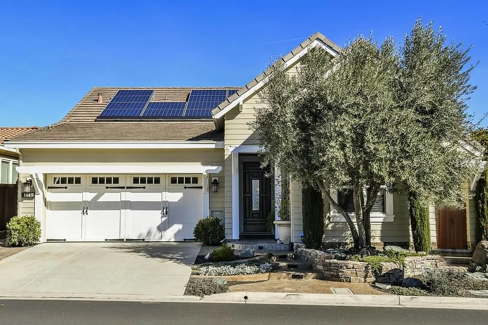 1649 Gamay Ln photo 1