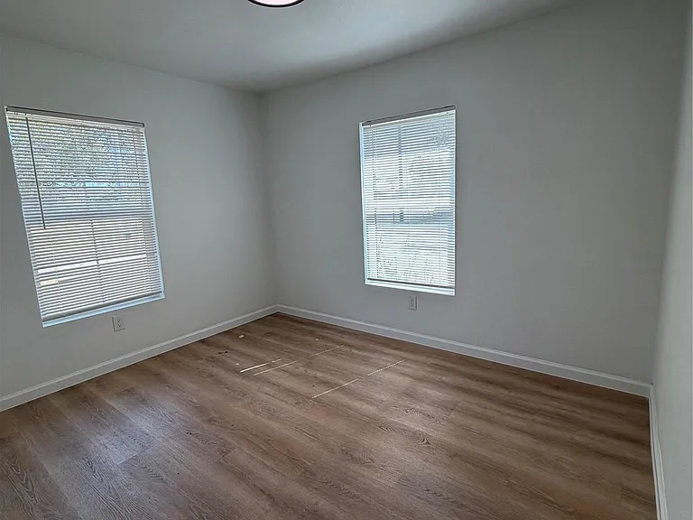 1209 Pine St — Photo 5