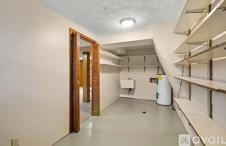 Building Photo - 1712 Scampton Dr