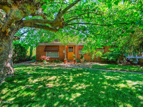 215 N 27th Ave, Yakima, WA 98902