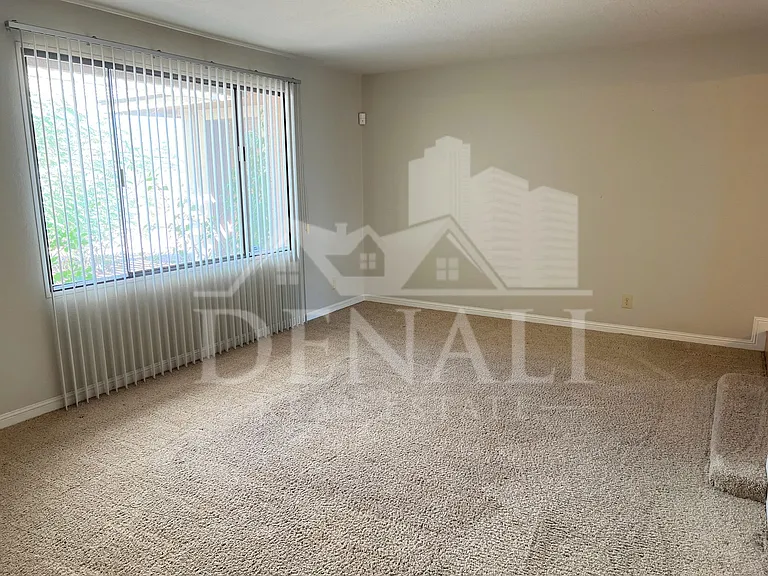 5129 E Emile Zola Ave — Photo 4