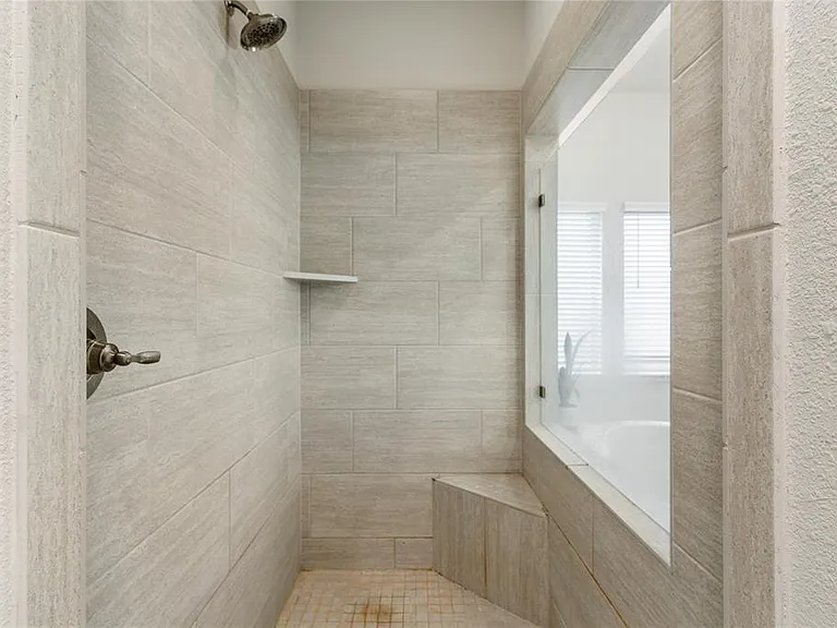 28926 Creekside Bend Dr — Photo 25
