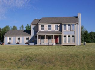 6900 Heatheridge Dr, Saline, MI 48176