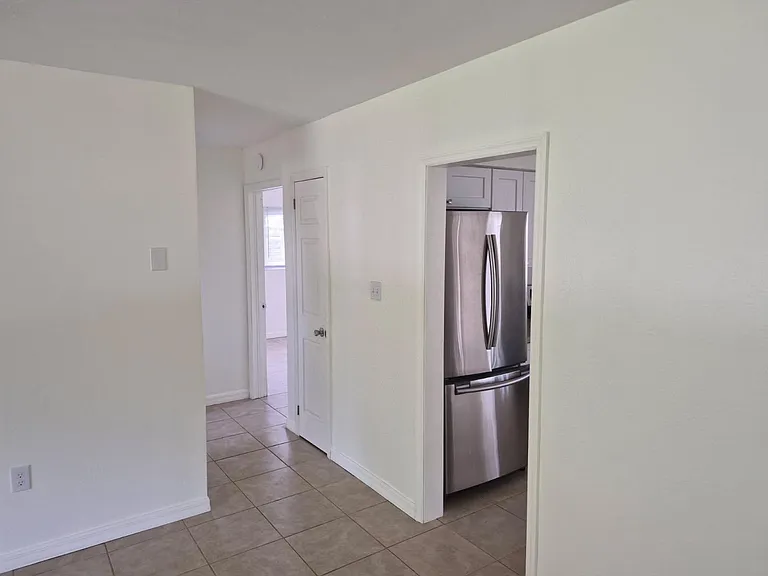 7232 Dianne Dr — Photo 5