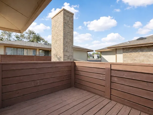 3 Dewberry Ct, Bedford, TX 76021