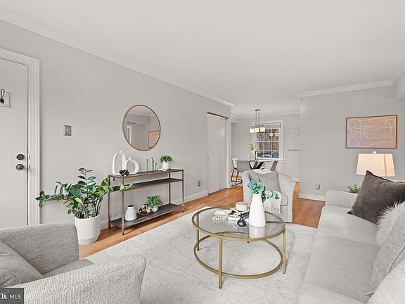 5th image of 2509 Arlington Blvd #22