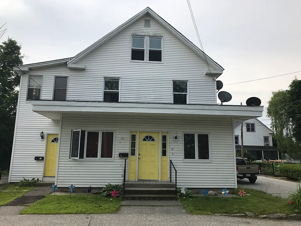 28 Pleasant St #28A