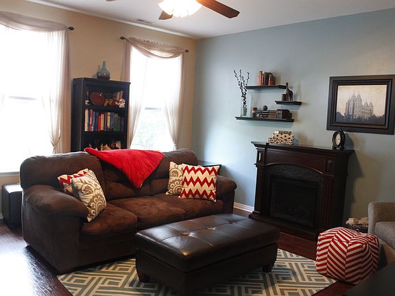 3rd image of 4939 W Calton Ln