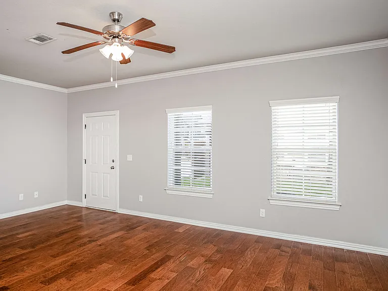 Towne Park Apartments — Photo 23