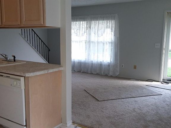 3rd image of 9455 Parkwood N