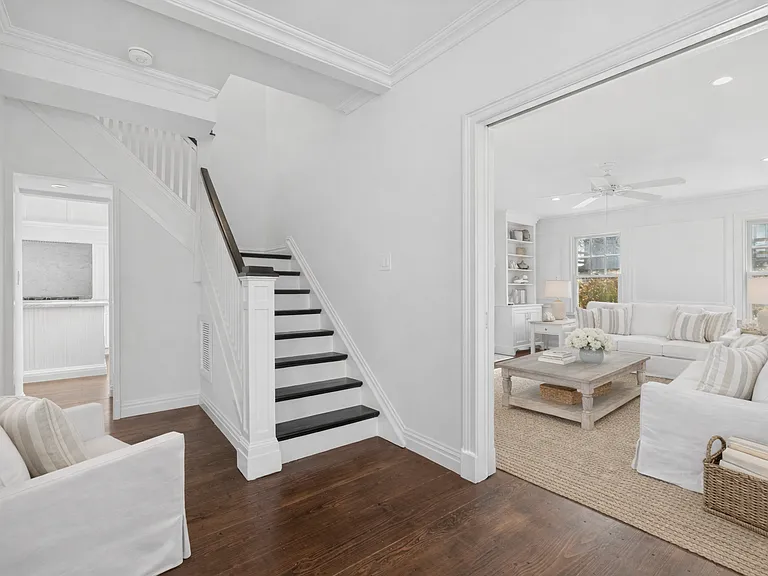 81 Foster Ave — Photo 9