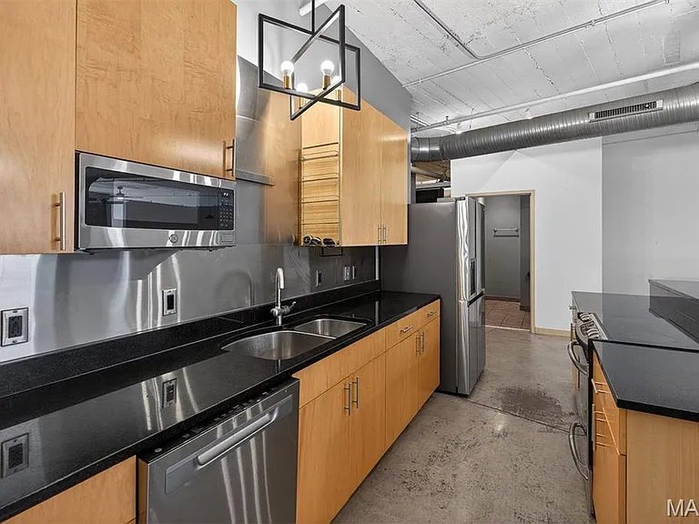 1611 Locust St #603 — Photo 4