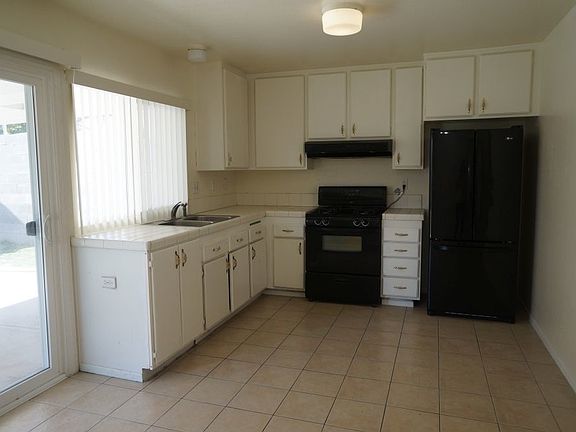 3rd image of 9097 Dewsbury Ave