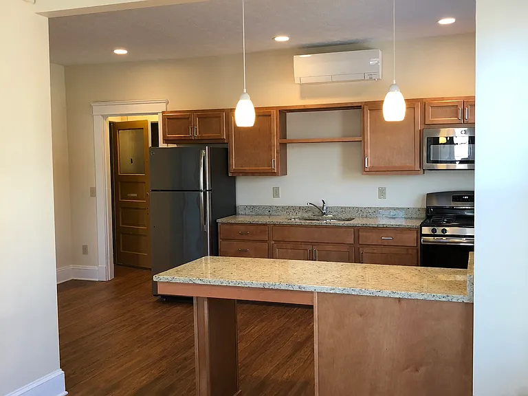 12202 Mayfield Rd #302 — Photo 3