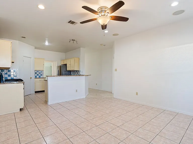 13216 Bennington Ln — Photo 12