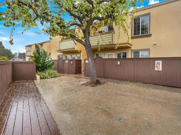 5404 Balboa Arms Dr Unit 372, San Diego, CA 92117