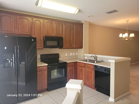 2nd image of 1760 Stockton Dr