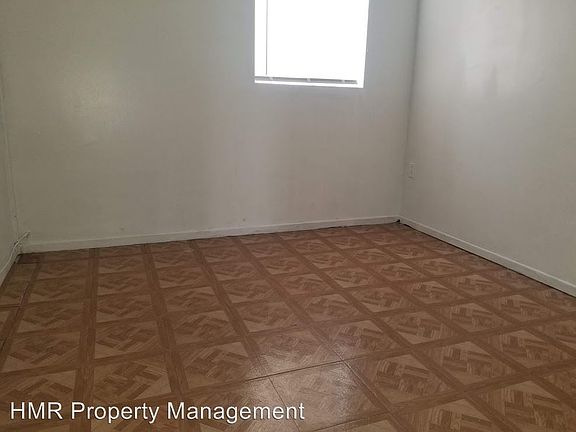3rd image of 261 E Phillips Blvd