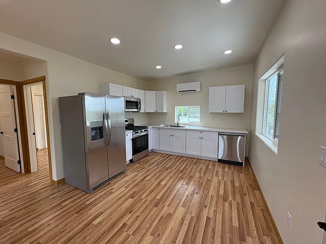 2756 N Richey Blvd — Photo 3